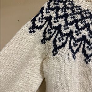 Women's White and Blue Patterned Sweater